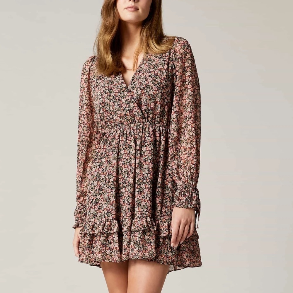 Evernew Floral Long Sleeve Mini Dress V-neck 4
